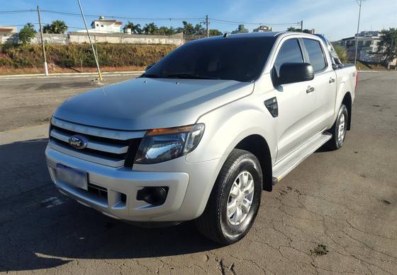 FORD RANGER 2.2 XLS 4X4 CD 16V DIESEL 4P MANUAL FORD RANGER 2.2 XLS 4X4 CD 16V DIESEL 4P MANUAL